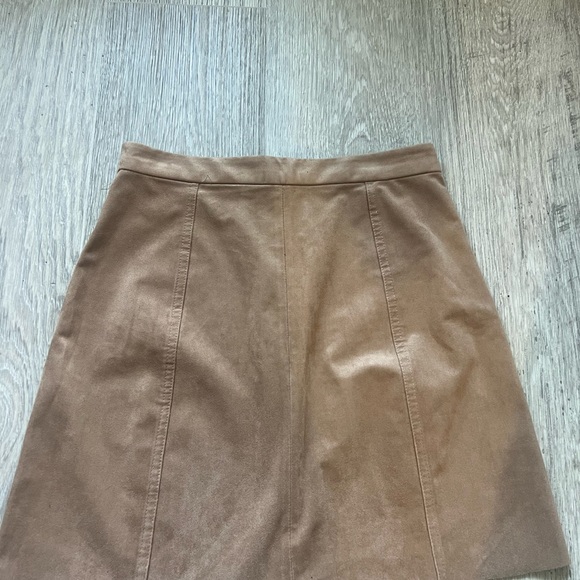 Wilfred free camel coloured skirt. Size 8 - Picture 3 of 3